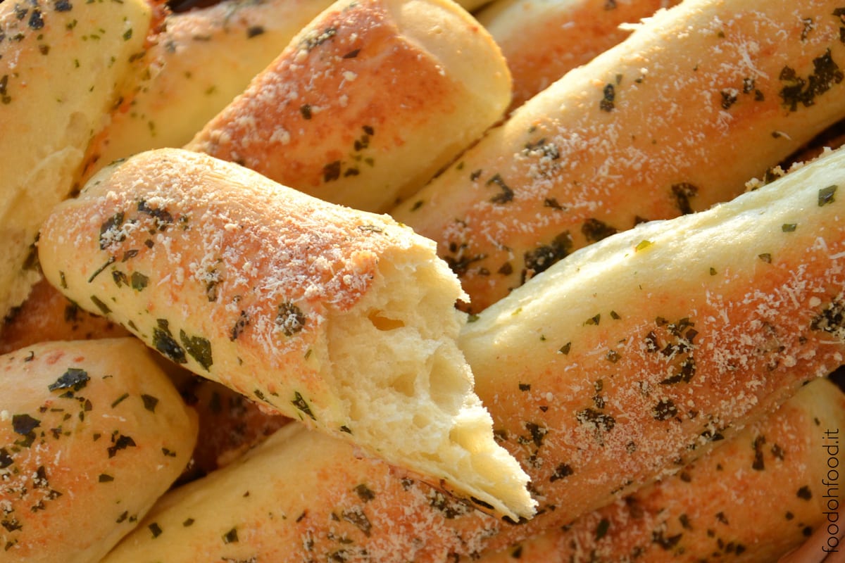 4 Breadsticks